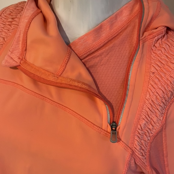Lululemon sport sweater - Picture 5 of 11